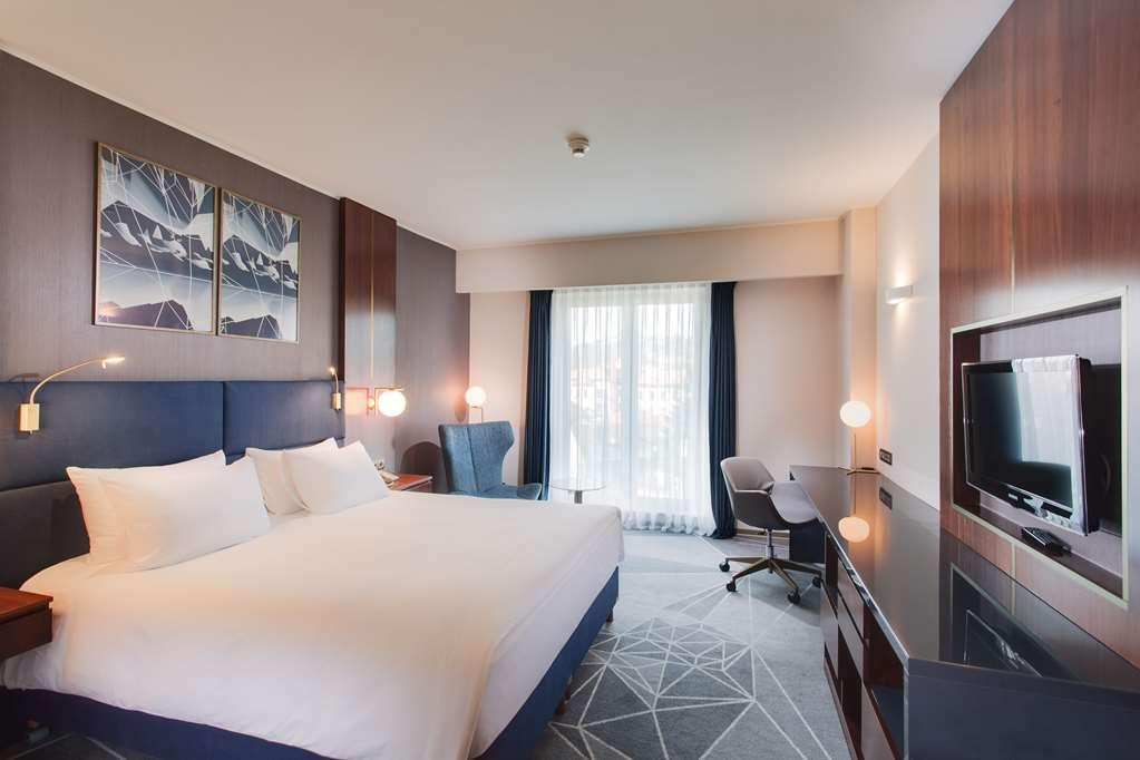 Doubletree By Hilton Hotel Cluj - City Plaza Phòng bức ảnh