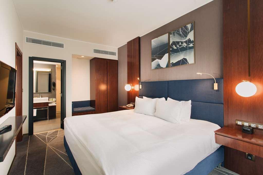 Doubletree By Hilton Hotel Cluj - City Plaza Phòng bức ảnh